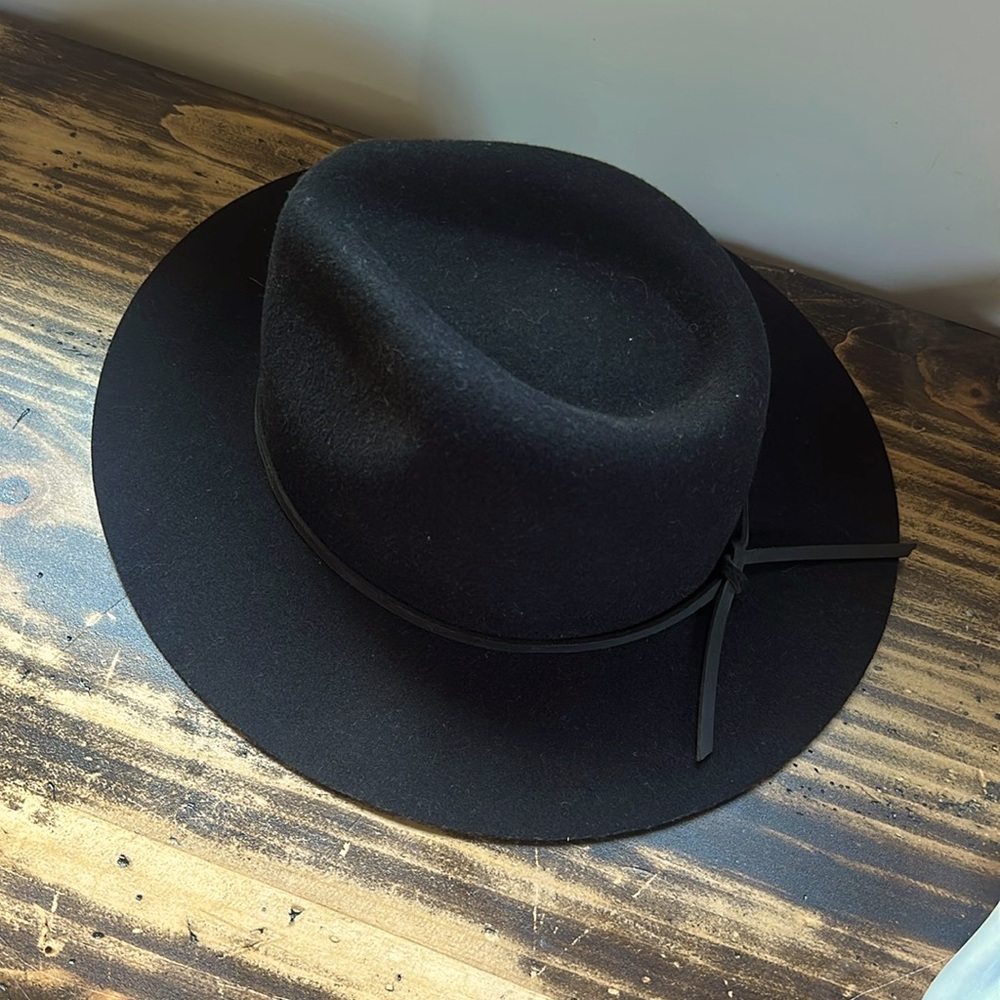 Brixton 100% wool felt xs black hat